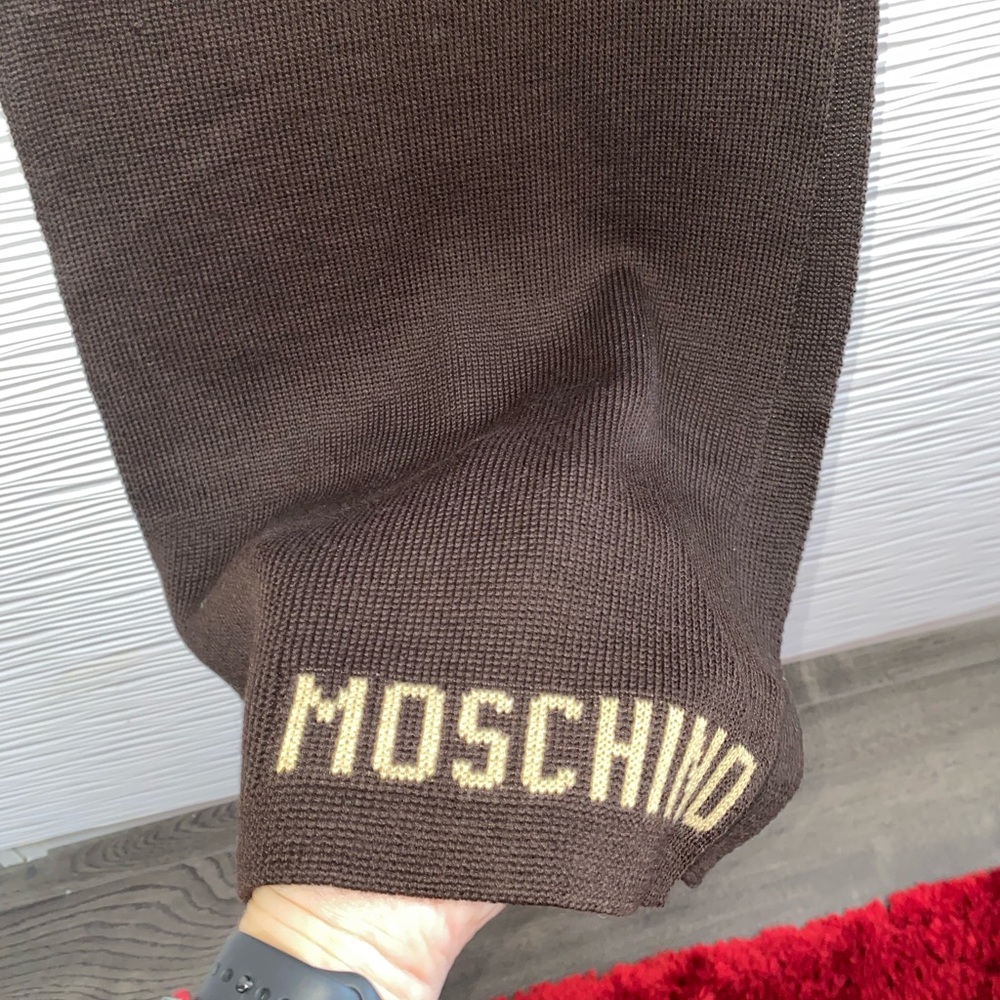 Moschino dark brown scarf - Picture 4 of 5